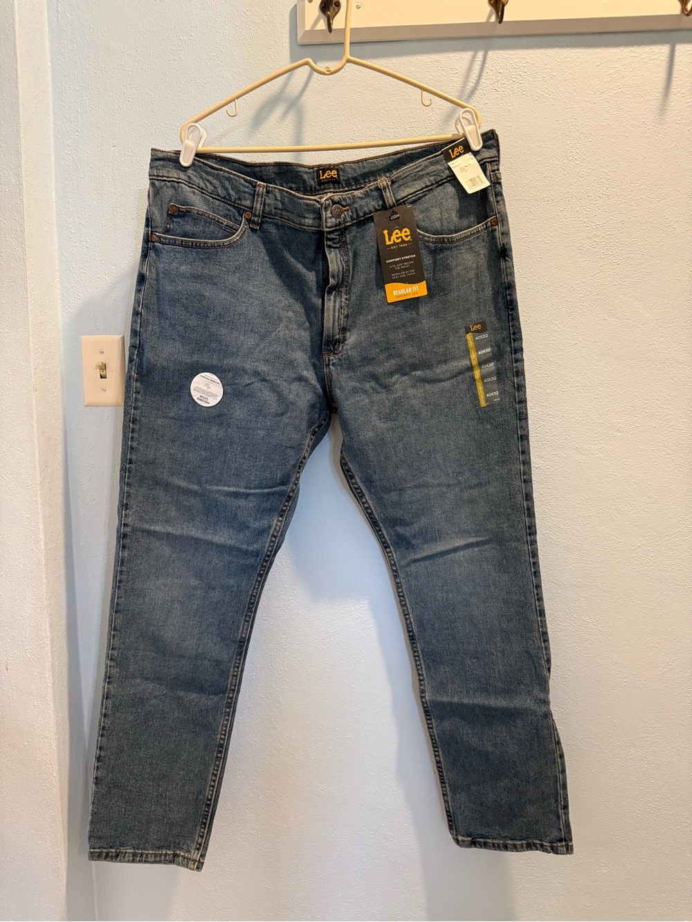 Lee Straight Leg Jeans in Medium Blue Wash